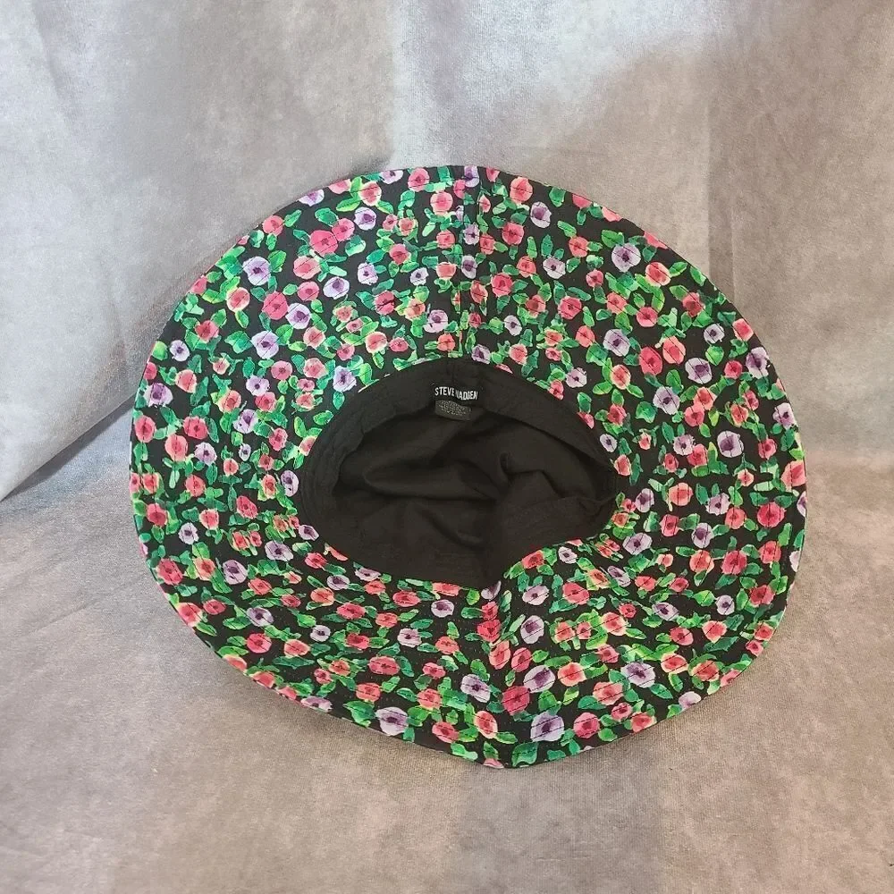 Steve Madden Floral Bucket Hat‎